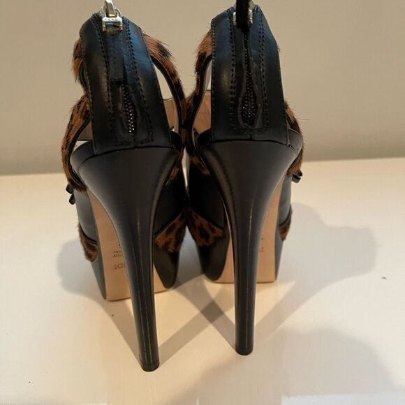 Fendi Leopard Calf Peep Toe Heels Size 38.5 Have never been worn - Picture 5 of 11